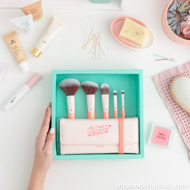 up and up cosmetic brushes